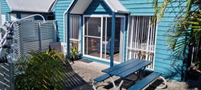 Twin Peaks 1, Blueys Beach